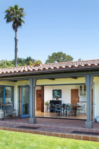 Ocean View Residence Santa Barbara - Dining Room from outside
